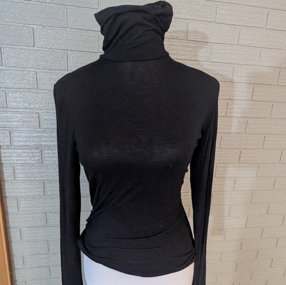 H&M Classic Black Top